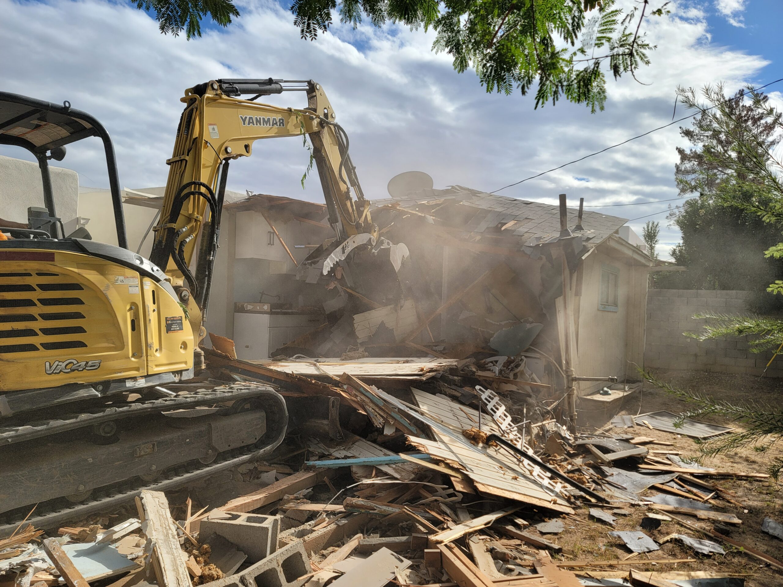 Selective demolition contractor in Glendale AZ